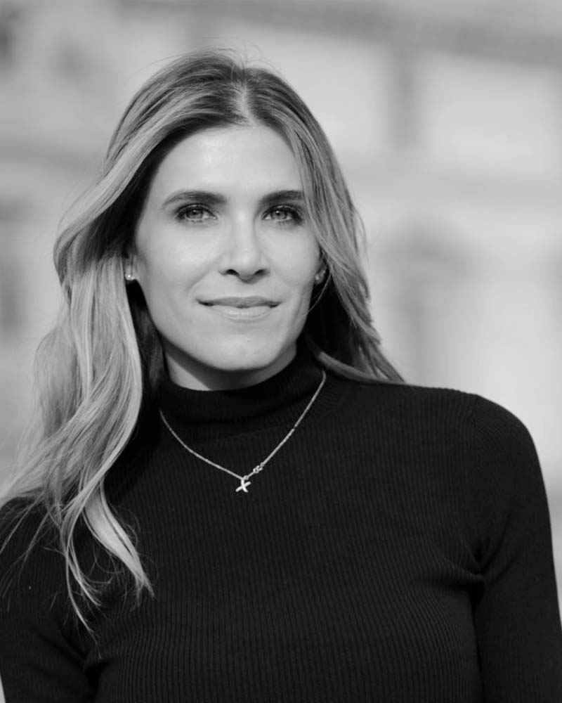 Colunista Camila Capel